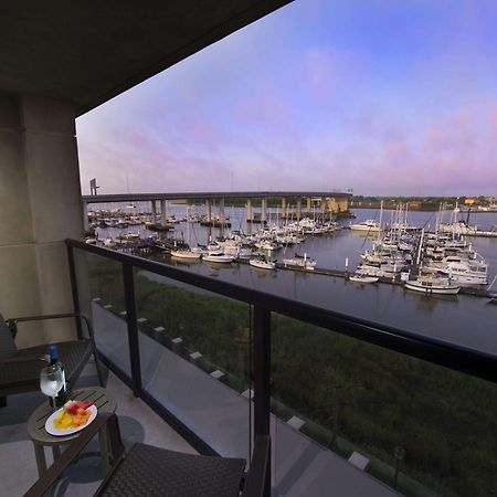 Hilton Garden Inn Charleston Waterfront/Downtown Zewnętrze zdjęcie