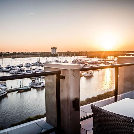 Hilton Garden Inn Charleston Waterfront/Downtown Zewnętrze zdjęcie