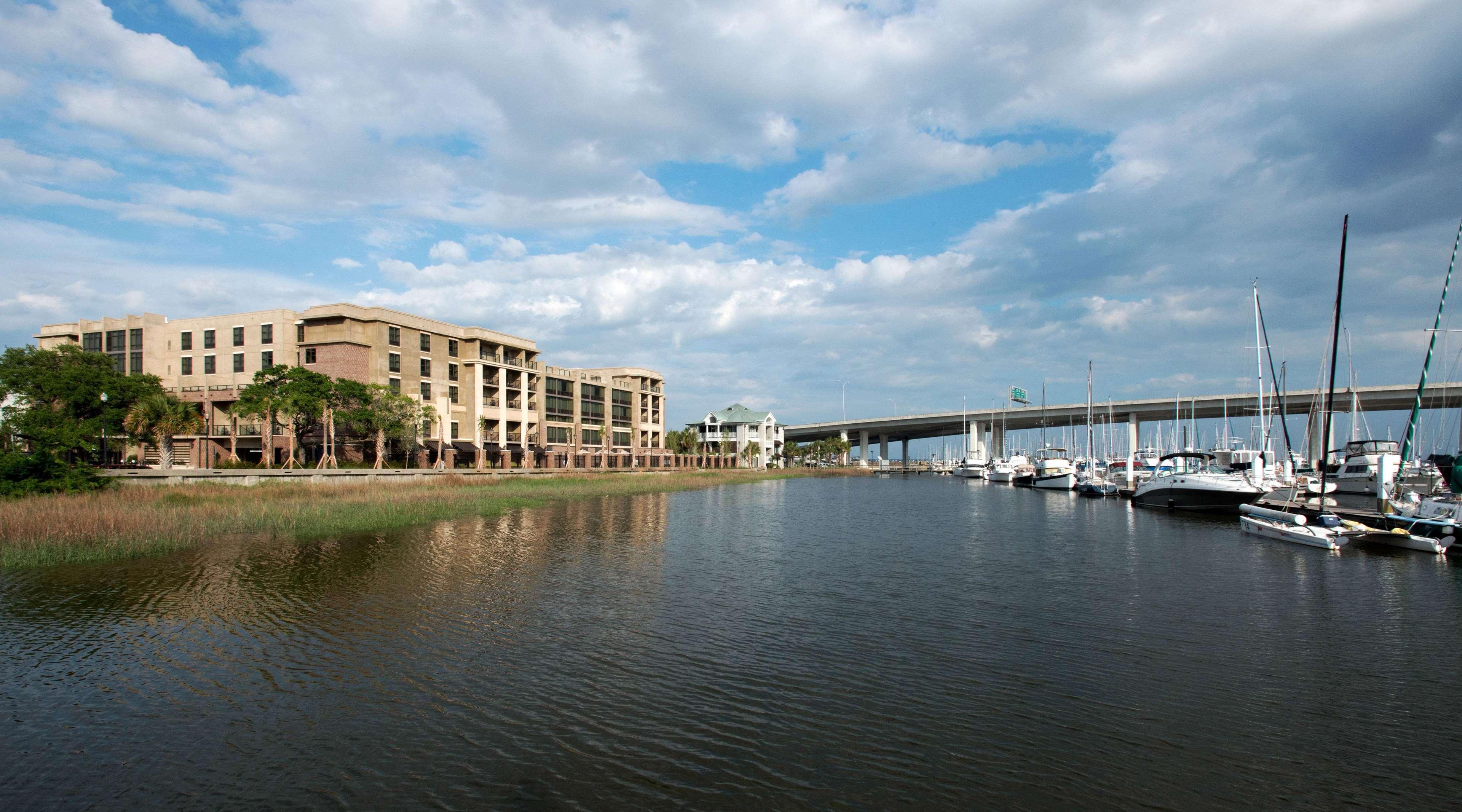 Hilton Garden Inn Charleston Waterfront/Downtown Zewnętrze zdjęcie