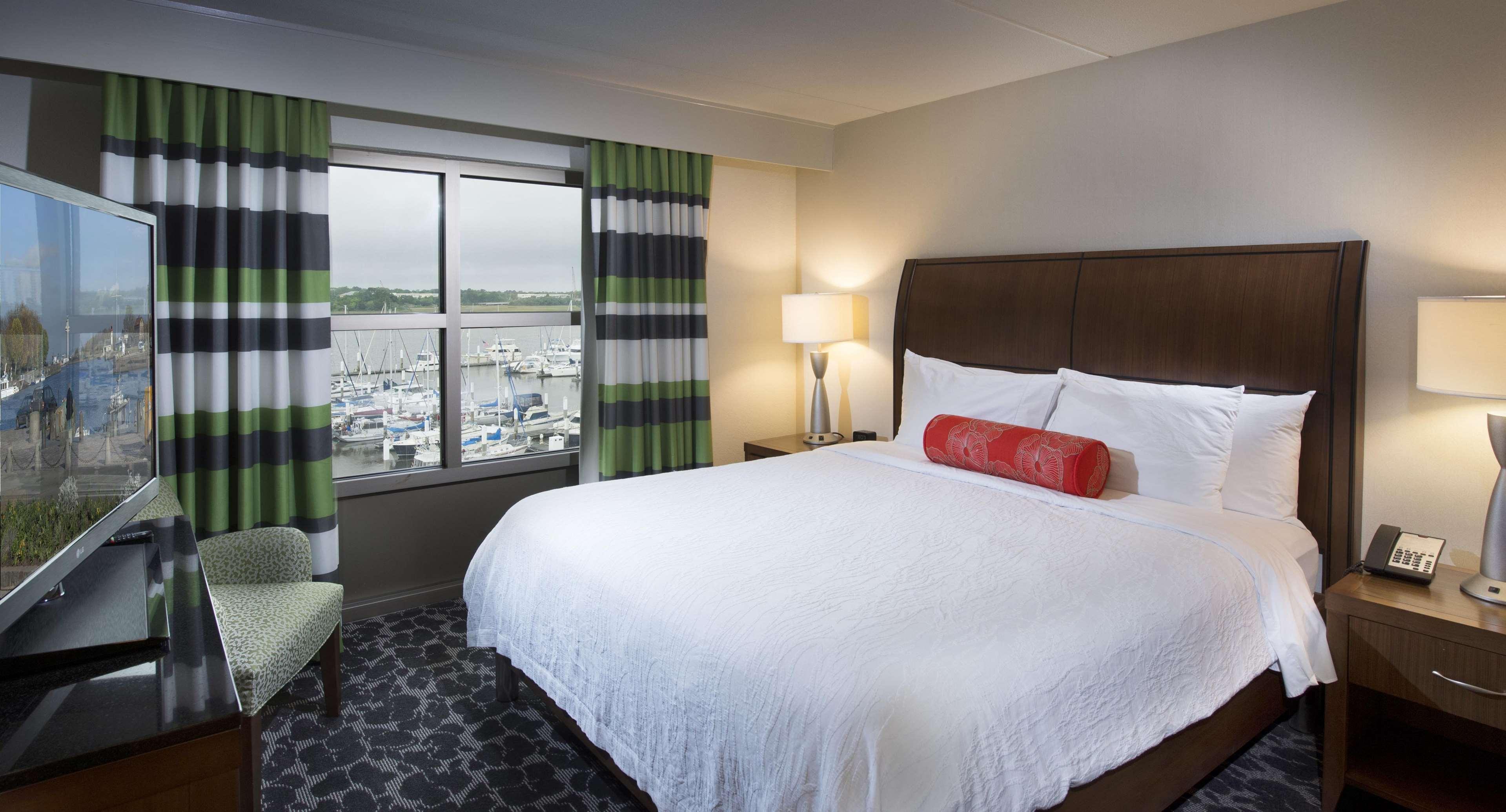 Hilton Garden Inn Charleston Waterfront/Downtown Zewnętrze zdjęcie