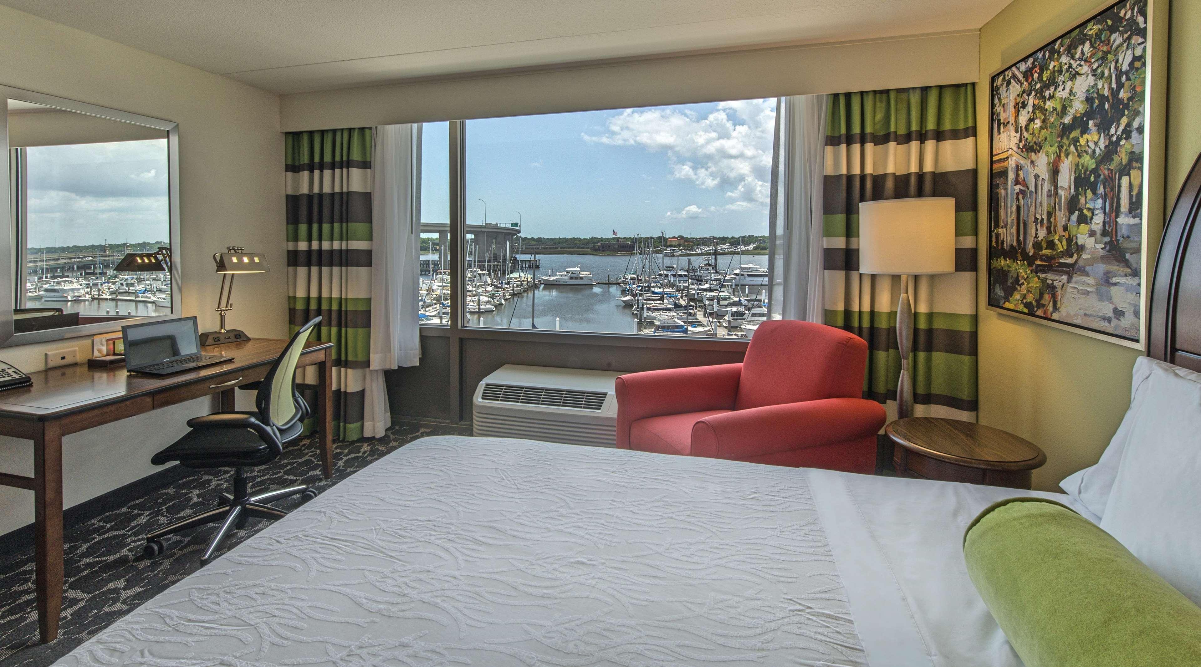 Hilton Garden Inn Charleston Waterfront/Downtown Zewnętrze zdjęcie