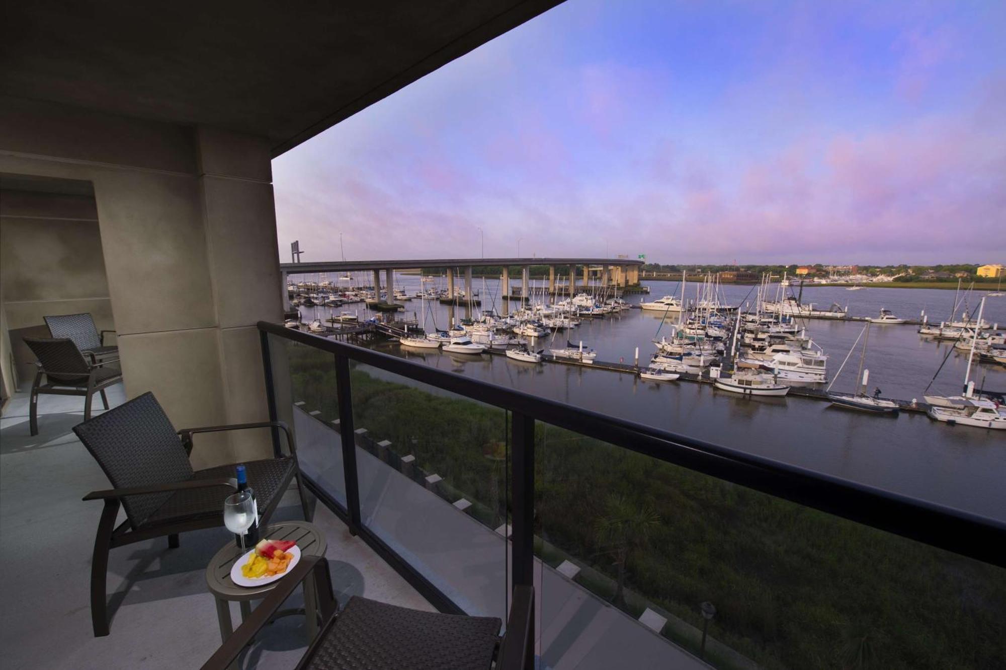 Hilton Garden Inn Charleston Waterfront/Downtown Zewnętrze zdjęcie
